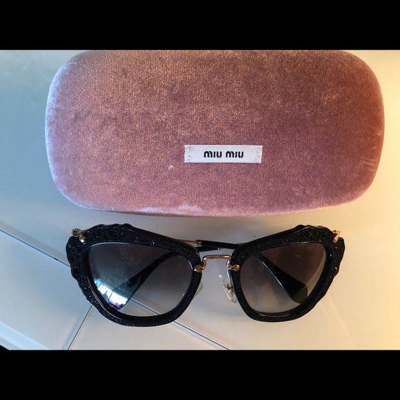 Miu Miu “Noir” sunglasses - Picture 7 of 7